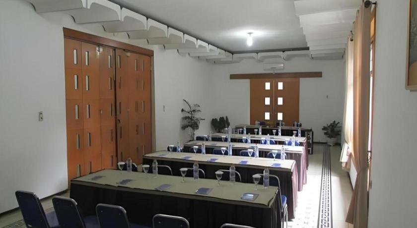 Riche Heritage Hotel Alun Alun מאלאנג מראה חיצוני תמונה